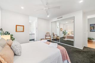 Coolum Beach Yaroomba Beach House - 4