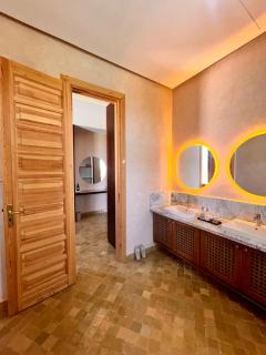 Villa Jumeirah M Luxury & Spacious Pool - 6