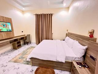 De New Dawn Hotel And Lounge - 8