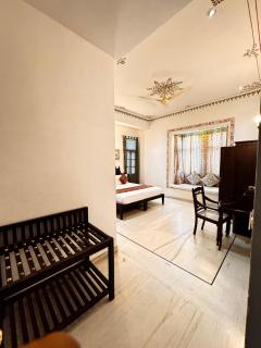 Hotel Boheda Palace - 1KM away from Lake Pichola - 5