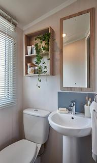 Heather View Essential Clover Caravan Pet 1 - 4