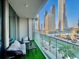 3 BR & Maid Room in Forte Downtown Close to Dubai Mall and Burj Khalifa - 8