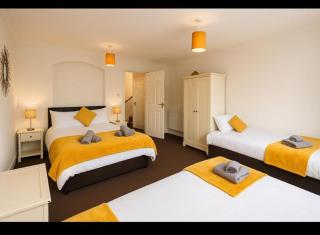 Group & Family Stay central MK - 0