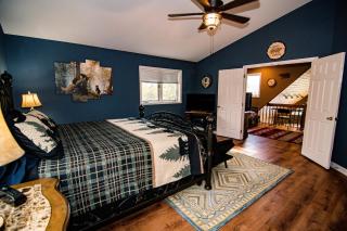 Snow Adventures Await! Hot tub-Fire Pit! Book Now! - 1