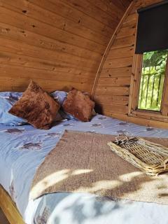 The Forest Pod - Wood Fired Hot Tub and Fire Pit - 7