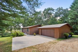 The Dells Lakeside Dream - A Waterfront Property - 6