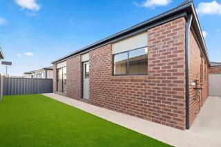 Chic New BBQ Bright 4R Aircon WiFi Laundry Parking - 6