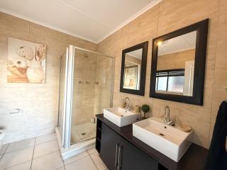 Modern 2-Bed, 2-Bath in Secure Bedfordview Complex - 8