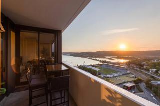Waterfront Apartment in the Heart of Gosford - 7