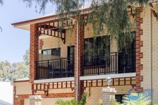 Townside Getaway in Mandurah - 8