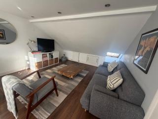 Cozy and Convenient Raynes Park maisonette - Raynes Park - 6