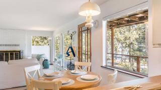 Eagles Watch by AvantStay Large Deck w Views - 2