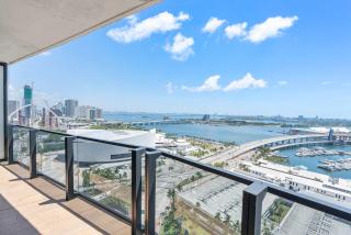 MVR - Miami - #1 SupErHost - Best Views & Walkable - 9