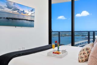 MVR - Miami - #1 SupErHost - Best Views & Walkable - 6