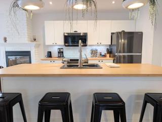 Condo #3 - 2 min Bord de l'eau Billard & Barbecue - 1