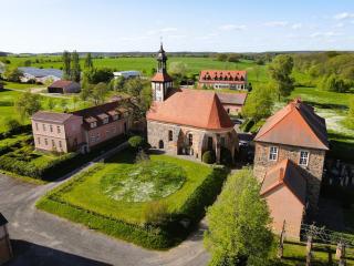 Hofensemble nahe Berlin - 0