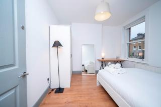 Stylish Home in SE4 - perfect for 5 - Pass the Keys - 5