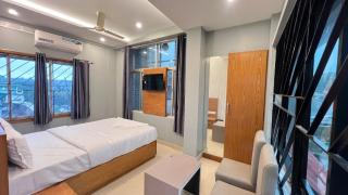 Hotel Riviera - Mananthavady - 4