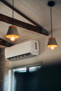 Kingfisher Cabin at Vrolikheid Landgoed - 1