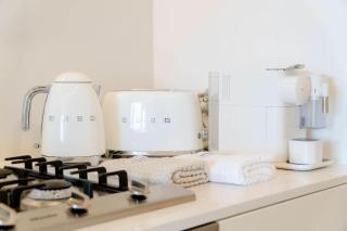 The Elegant Green Suite - City & Albert Park Views - 1