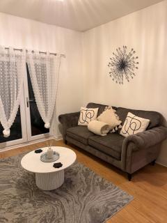 Cosy two bed apartment, Shirley - 5