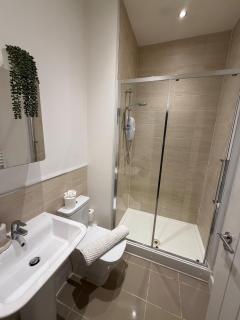 Cosy two bed apartment, Shirley - 2