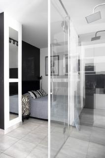Nowoczesny apartament GLAMOUR Łódź z prysznicem pośrodku - 2