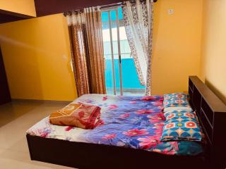 Chic comfort meets city vibes - Home awaits in serenity - 3