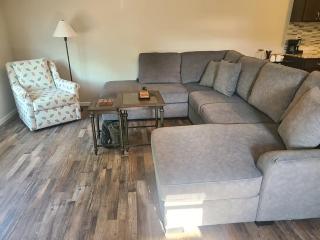 Parks & Trails • Pet Friendly • 3 Queen BR - 9