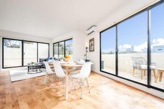 Spire House - Spacious 3B2B Free Parking Onsite - 0