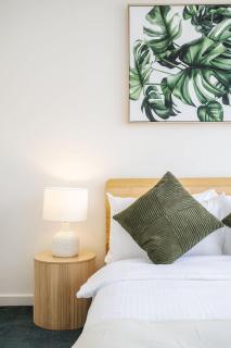 Spire House - Spacious 3B2B Free Parking Onsite - 6