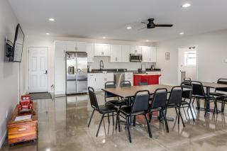 Patio and Parking! Modern Bunkhouse Near Lake Erie - 5