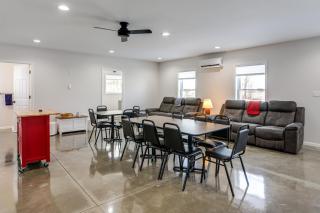 Patio and Parking! Modern Bunkhouse Near Lake Erie - 4