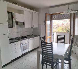 S355 - Sirolo, ampio trilocale con terrazzo e posto auto - 0