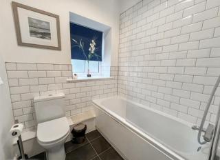 Spacious, luxury, terrace cottage with hot tub - 7