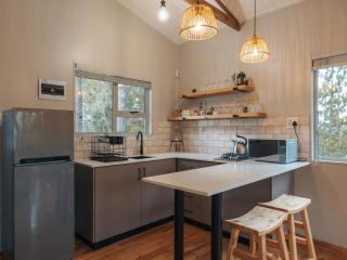 Woodpecker Cabin at Vrolikheid Landgoed - 6