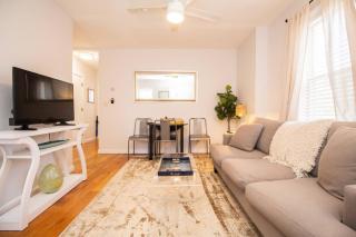 Northeastern,Boston Medical,in unit laundry,CA - 6