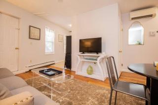 Northeastern,Boston Medical,in unit laundry,CA - 7