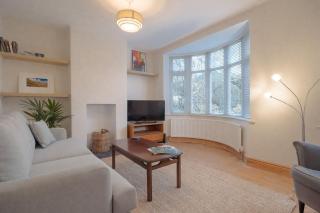 Cambridge Charming 2 Bedroom Home I Rustic Floors & Office I Parking - 0