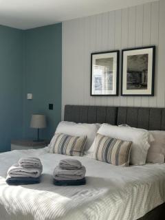 Luxury Lakeview Lodge 1 - 8