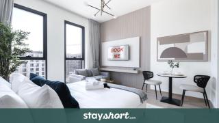 StayShort - Town Square sleeps 2 in Great Location - 0