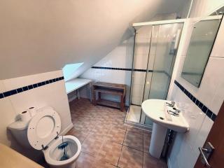 Pebbles Guest House - Flat 6 - 3