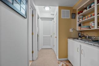 Fireplace • BBQ Grill • Patio • Treadmill - 5