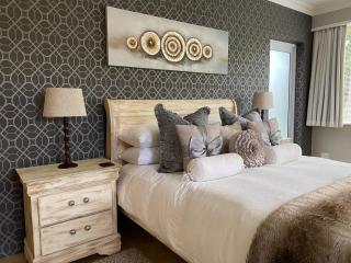 The Bellabi Suite - Luxury self-catering apartments - 9