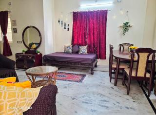 Cozy Boho Studio Retreat - 0