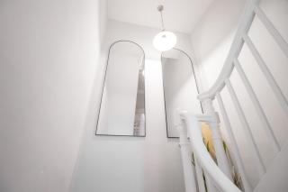 Stylish 2BD, Near O2, WIF, Sleeps 6, London - 6