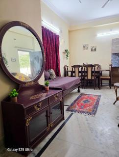 Cozy Boho Studio Retreat - 7