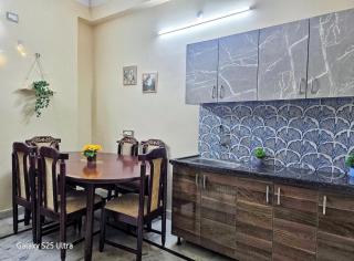 Cozy Boho Studio Retreat - 6