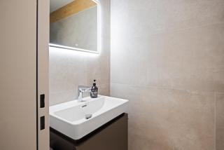 Visionary Hospitality Bassersdorf, Zürich - Premium Apartments in Swiss Style with Free Parking, Washer, Kitchen, Terrace, Vaulted Cellar Event Room, Bus Stop, 15' City & Airport - 5