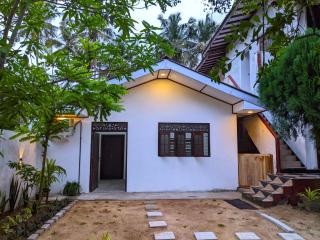 Happy Coco Hostel Batheegama - 0